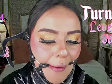 SoffiQueen  live sex cam