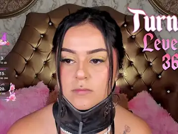 SoffiQueen  live sex cam