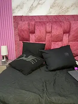 ChloeAddams1  live sex cam
