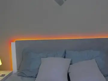 EmiliaBlake  live sex cam