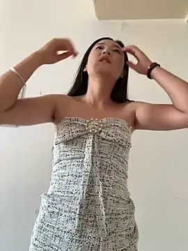 Joanne-J  live sex cam