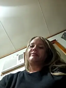 Off_the_Lesh  live sex cam
