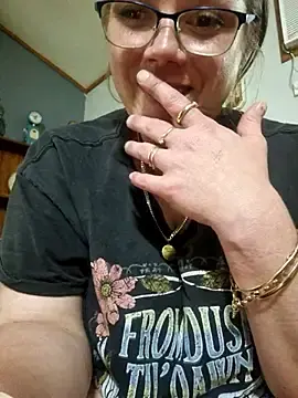 Off_the_Lesh  live sex cam