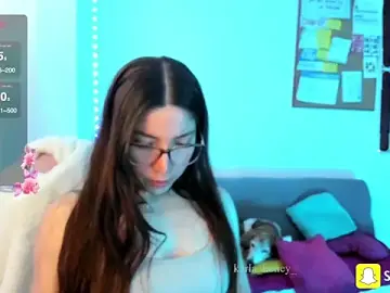 Spit_queen  live sex cam