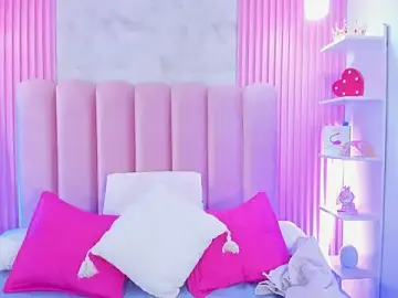 ArianaRougee  live sex cam