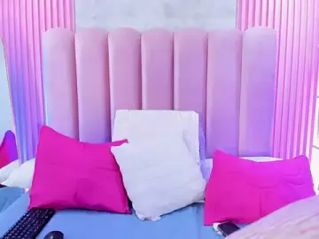 ArianaRougee  live sex cam
