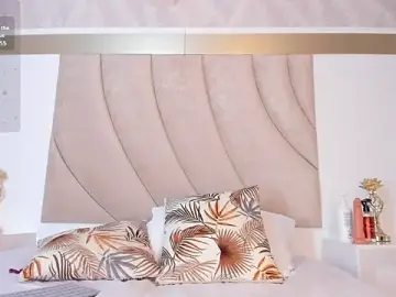 EbonyJoyce  live sex cam