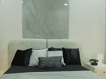 Megan_lux_  live sex cam
