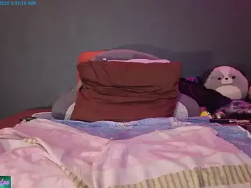 MissSluttyLeeloo  live sex cam