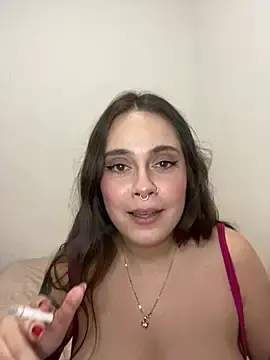 PutaYasmim  live sex cam