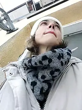 SheTheDeeevil  live sex cam