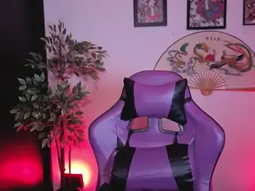Catipetite  live sex cam