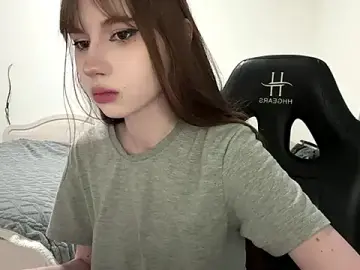 GiddyDoom  live sex cam