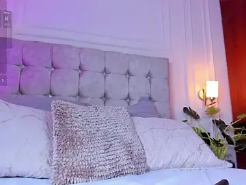 LumnyGlams  live sex cam