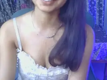 Alaviya-19  live sex cam