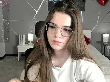 Miss__evelyne  live sex cam