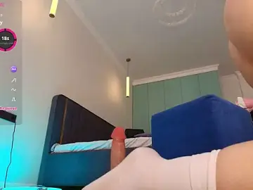 Aiko_mainee  live sex cam