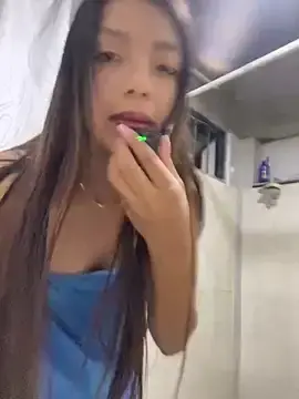 Catalina222  live sex cam