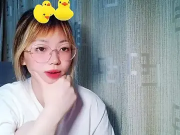 Guggling8866  live sex cam