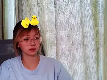 Guggling8866  live sex cam