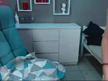 Judith_hypnosiss  live sex cam