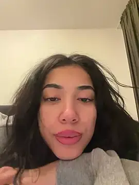 KylieLoveXX  live sex cam