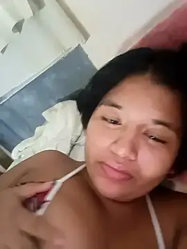 Leslie_rO  live sex cam