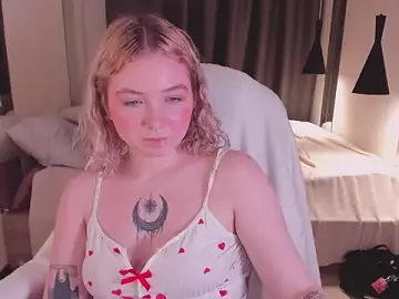 LycorisRed  live sex cam