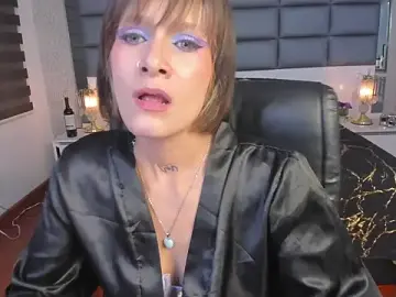 Mrs_Regina_clk  live sex cam
