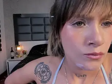 Mrs_Regina_clk  live sex cam