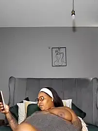 PearlSexxy69  live sex cam