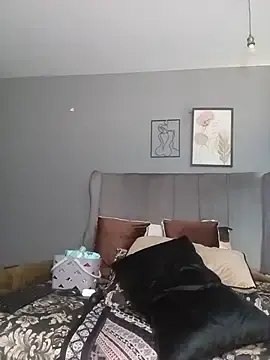 RealMsPEARLsEXY69  live sex cam