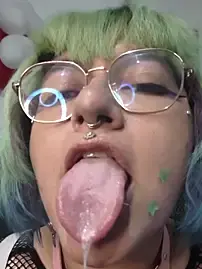 XxGreenGoodxX  live sex cam