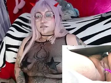XxGreenGoodxX  live sex cam