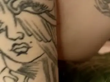 Violetviolator  live sex cam