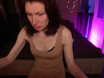 AmiraGoldd  live sex cam