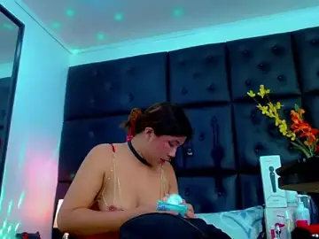 Cloelombard  live sex cam