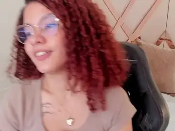 Avrilwaynee  live sex cam