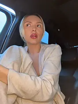 Lolableux  live sex cam