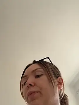 Lolableux  live sex cam