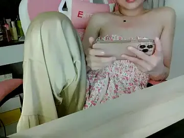 Lucienguyen  live sex cam