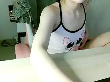 Lucienguyen  live sex cam