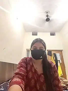 Ravinaa5  live sex cam