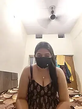 Ravinaa5  live sex cam