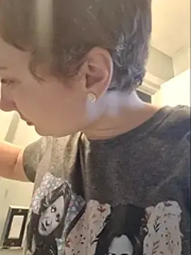 MrsRobinsonnn  live sex cam