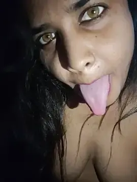 Cute_radhikaa  live sex cam