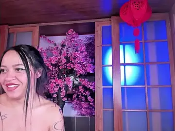 Holy__tits  live sex cam