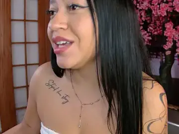 Holy__tits  live sex cam