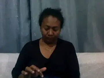 Sexyladii  live sex cam