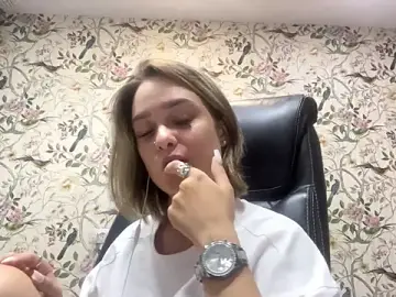 HarrietBunner  live sex cam